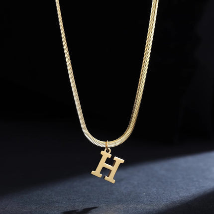 Women’s Elegant Minimalist Initial Necklace, 26-Letter Pendant