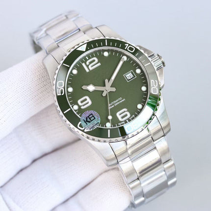 Luminox ZF's Mechanical 10m Dive Watch with Luminous Dial and Water-Resistant Silicone Strap