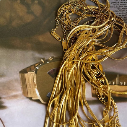 Women’s Elegant Minimalist Initial Necklace, 26-Letter Pendant