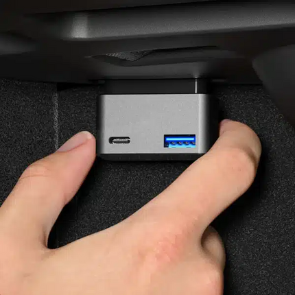 Tesla Model 3/Y Juniper OBD Hub Adapter 36W USB-A & USB-C Dual Port Fast Charger